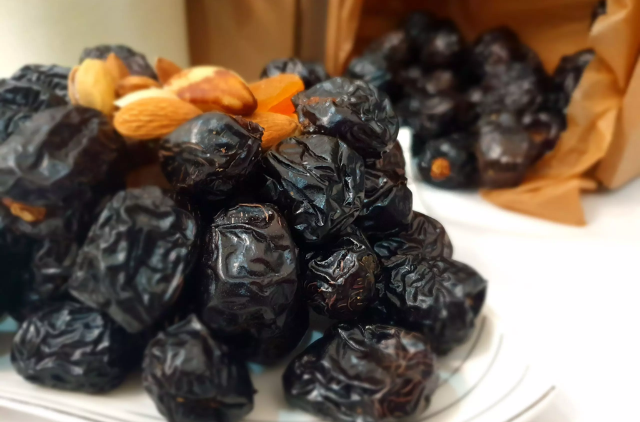 Ajwa dates
